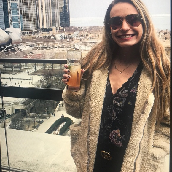 Francesca’s blouse size small - Picture 2 of 6